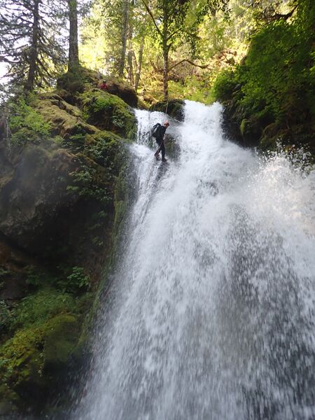 File:Cortright Creek r5.jpg