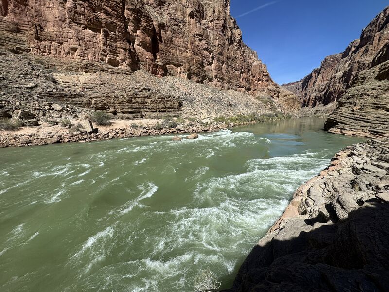 File:Matkatamiba Mauv Narrows ledges.jpg