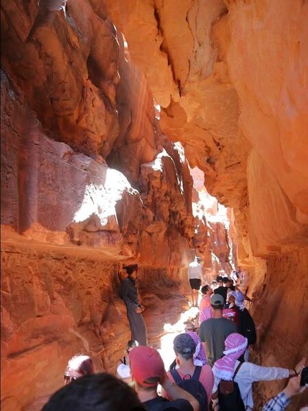 File:Khazali queue2.jpg