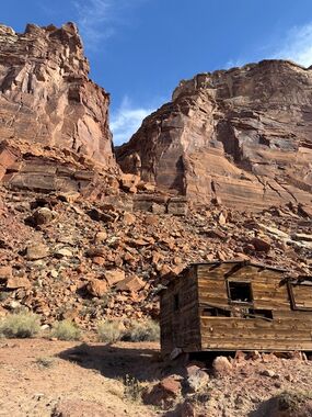 Cottam's Cabin Crack Banner.jpg