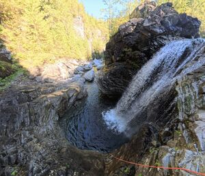 FirstWaterfallJumpRappel.jpg