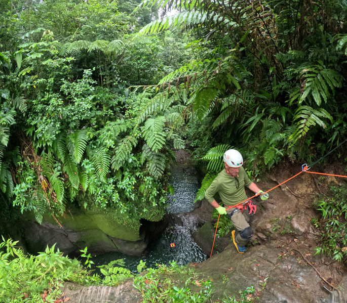 File:Titou Gorge (Middle) r1top.jpg