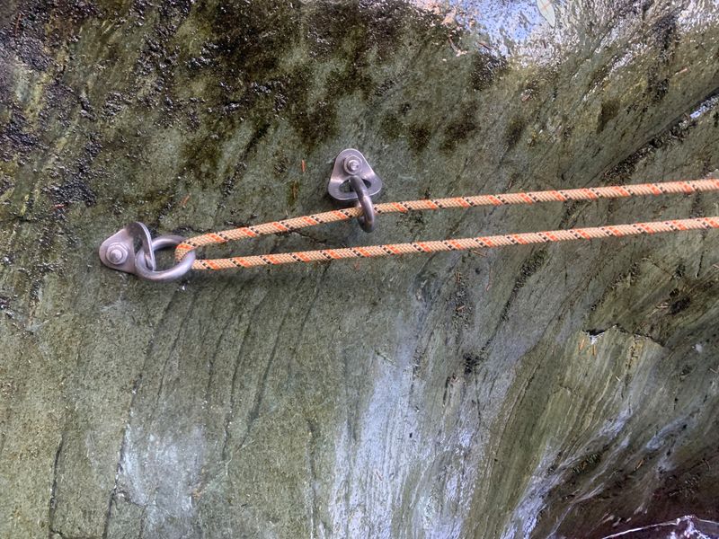 File:Hidden Canyon (North Cascades) Traverse bolts.jpg