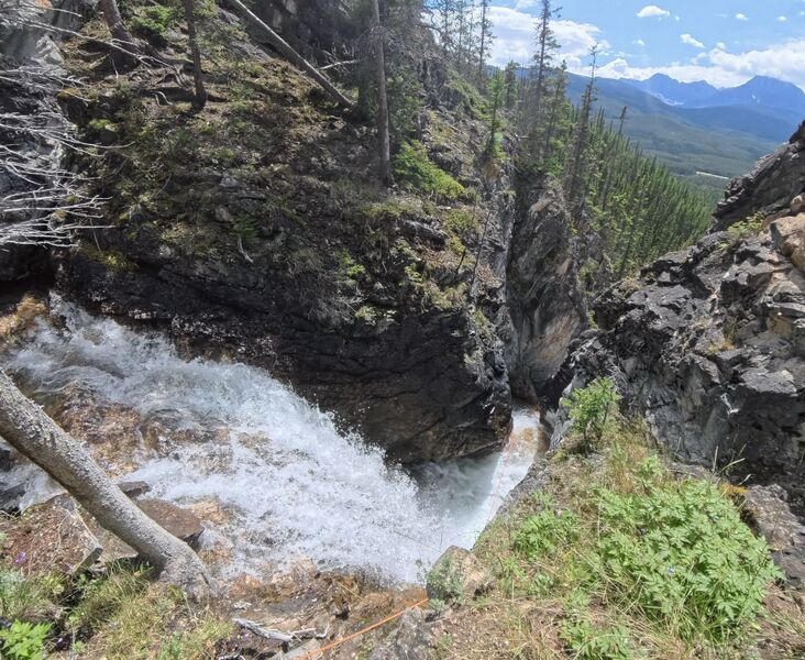 File:Silverton Falls Canyon EntryRappel.jpg