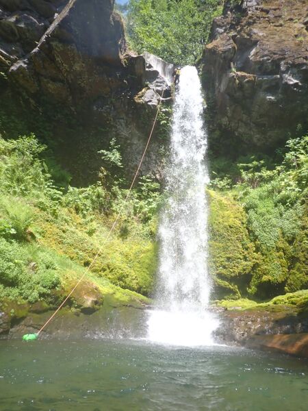 File:Fossil Creek (Mt. St. Helens) R11.jpg