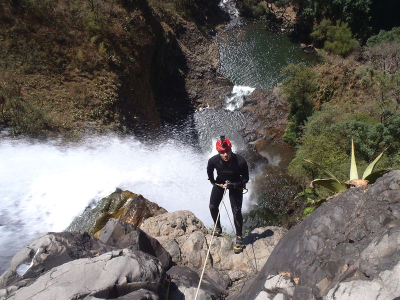 File:Salto del Nogal SR R3.jpg