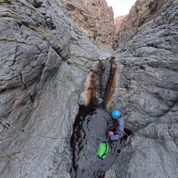 File:Willow Creek Canyon downclimbpool.jpg