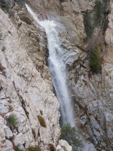 File:Big Falls (Southern California)-20141204064726 pic.jpg