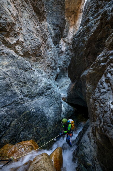 File:Zapata Creek Gorge pic008.jpg