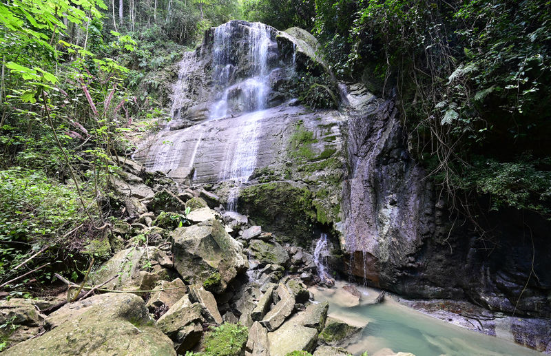 File:La Rejoya Canyon Rappel2.jpg