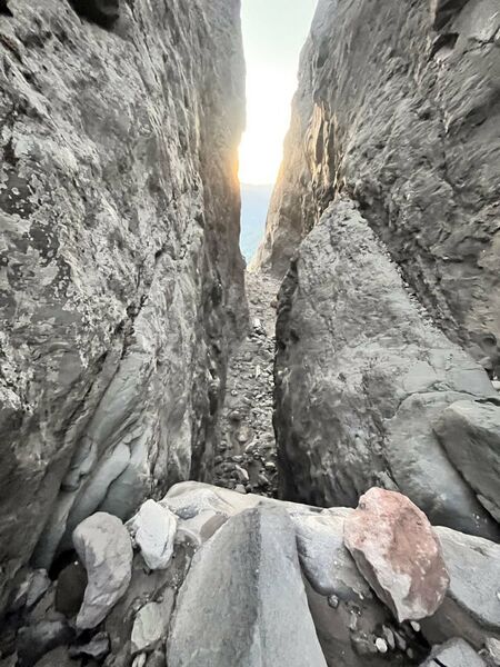 File:Ape Canyon R1.jpg