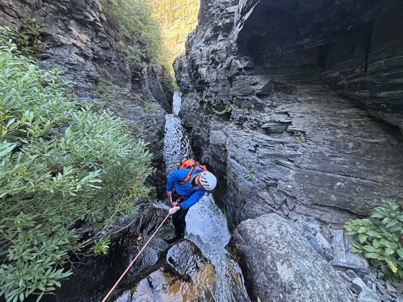 File:In and Out canyon Banner.jpg