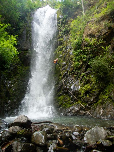 File:Whitehorse Creek (Olympic Peninsula) r15name.jpg