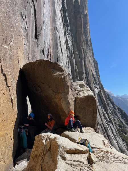 File:Yosemite Falls (Upper) Oasis Ledge.jpg