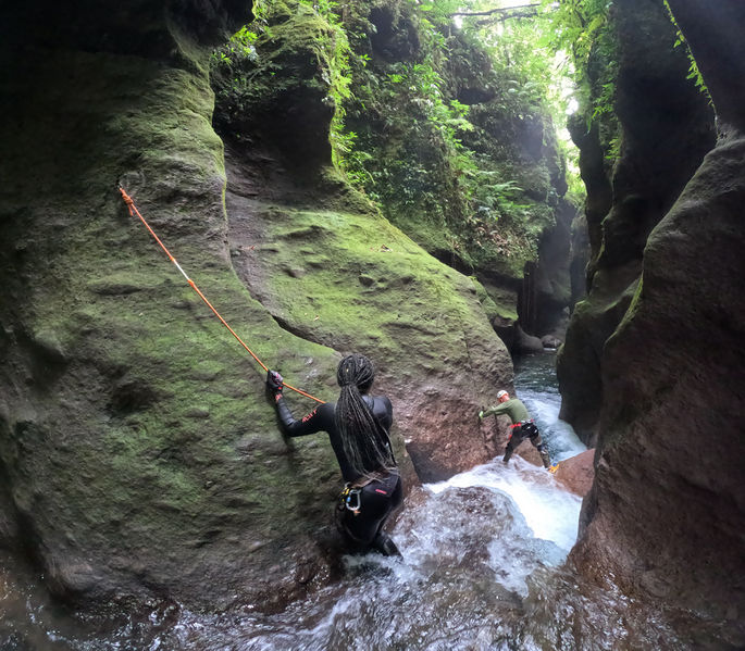 File:Titou Gorge (Upper) handline.jpg