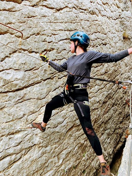 File:Via Ferrata Regina crux.jpg