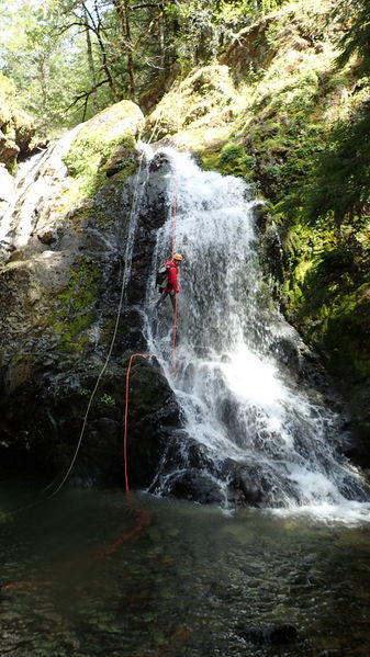 File:Henline Creek Canyon R3.jpg