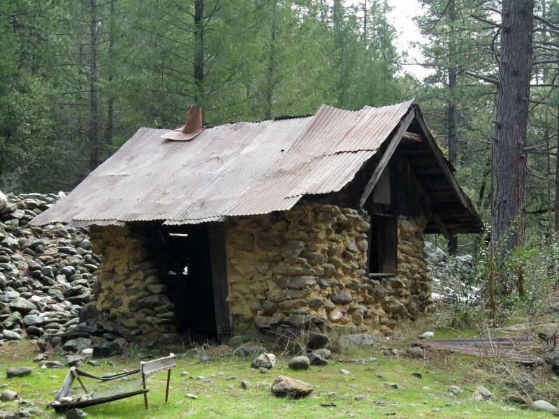File:Canyon Creek (Opho) cabin.jpg