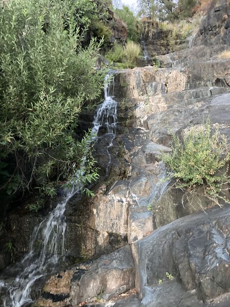 File:Knickerbocker Creek rappel2.jpg