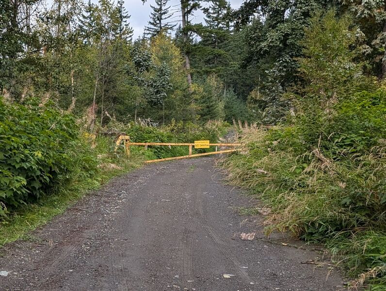 File:Slollicum Creek (Upper) gate.jpg