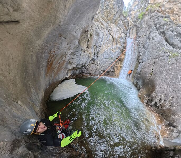 File:Silverton Falls Canyon R4Pool.jpg