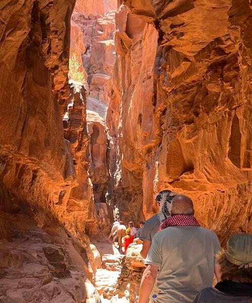 File:Khazali queue1.jpg