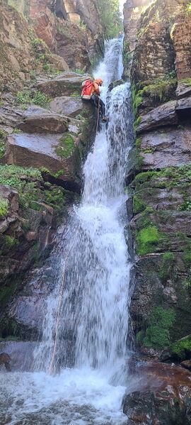File:Cataract Creek (Silverton) pic010.jpg