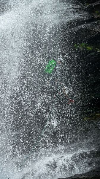 File:Glen Falls (East Fork Overflow Creek) R2-1.jpg