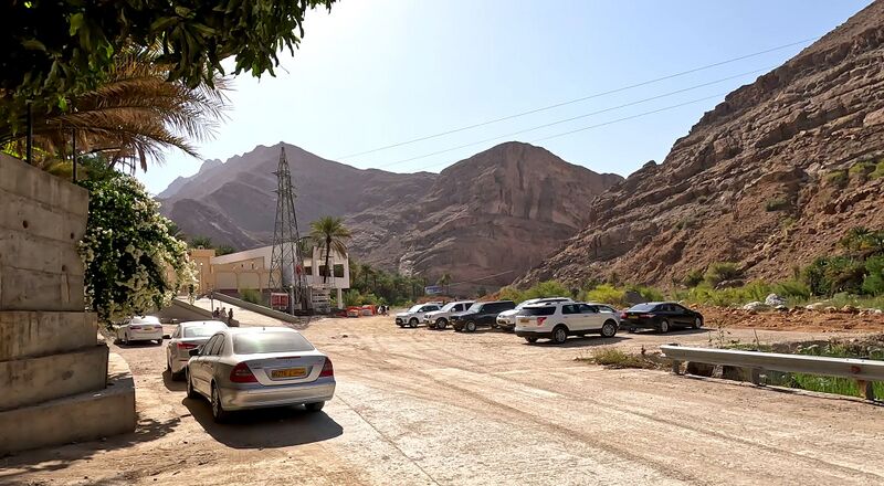 File:Bani Kahlid (Lower) parking.jpg