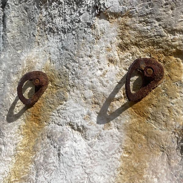 File:Mordor Canyon rustedbolts.jpg