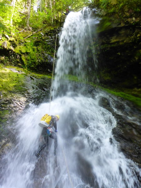 File:Henline Creek Canyon R1.jpg
