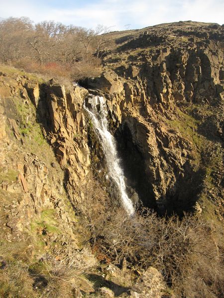 File:Eightmile Creek-20170620003857 pic.jpg