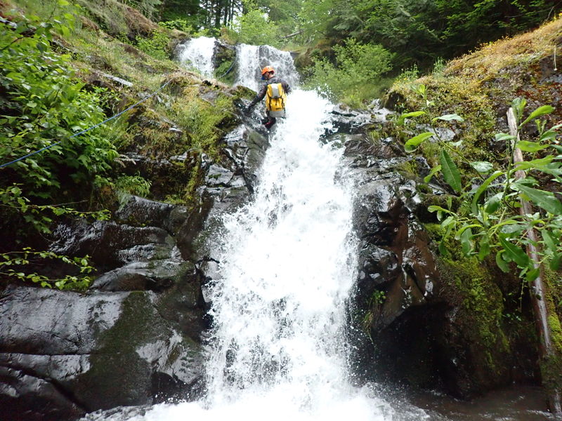 File:Panther Creek (Oregon) R1.jpg
