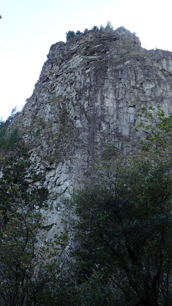 File:Beacon Rock east.jpg