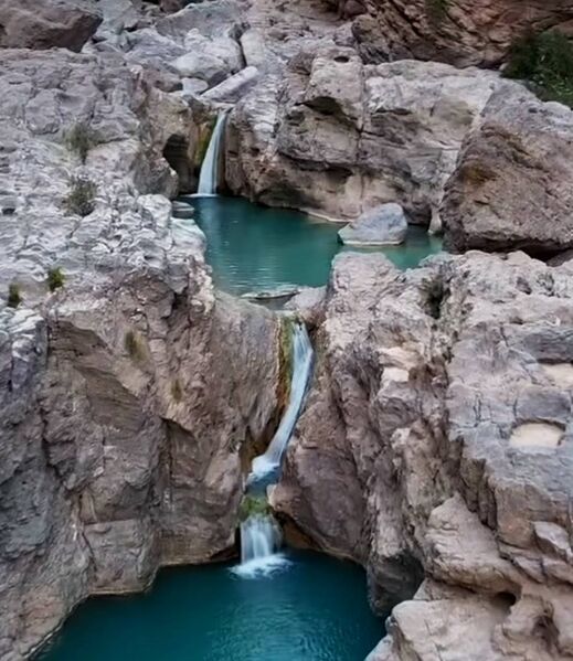 File:Bani Kahlid (Lower) waterfalls.jpg