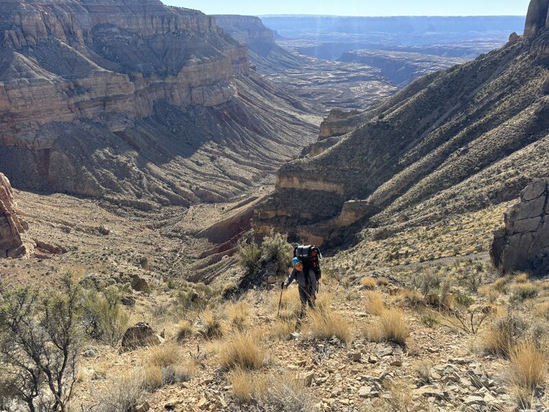 File:150 Mile Canyon trailrim.jpg
