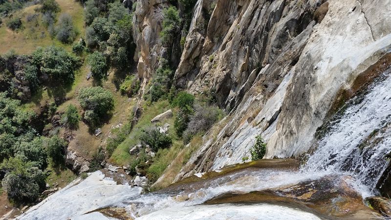 File:BasinCreek 5-1-16 flowing.jpg